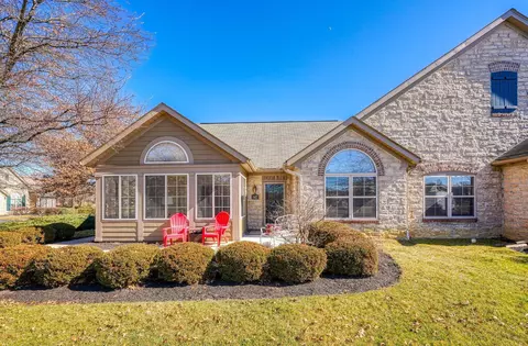 147 Falls Peak Ln, Delaware, OH 43015