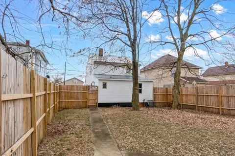 Exterior - 680 Silver St, Marion, OH 43302 photo 3 of 3