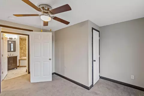 Bedroom - 680 Silver St, Marion, OH 43302 photo 2 of 4