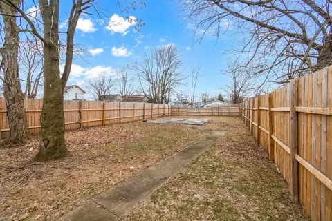 Exterior - 680 Silver St, Marion, OH 43302 photo 2 of 3