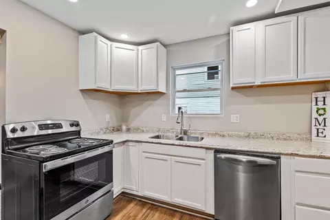 Kitchen - 680 Silver St, Marion, OH 43302 photo 1 of 2