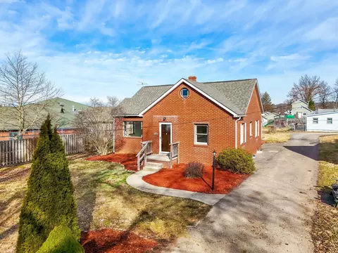509 Westview Dr, Zanesville, OH 43701