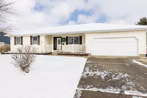 272 Cline Ct, Ashville, OH 43103
