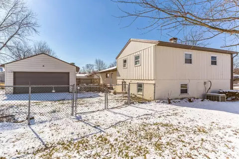 Exterior - 2614 Capaldi Dr, Marion, OH 43302 photo 9 of 11