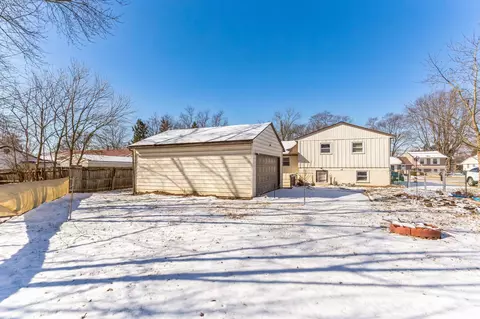 Exterior - 2614 Capaldi Dr, Marion, OH 43302 photo 10 of 11