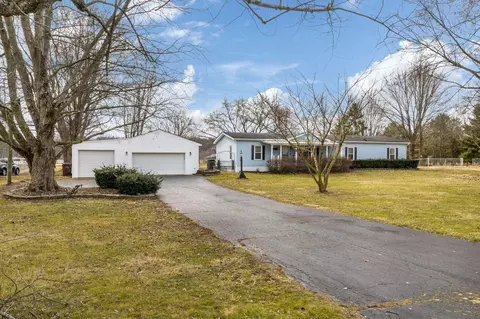 9378 Creek Rd, Pataskala, OH 43062