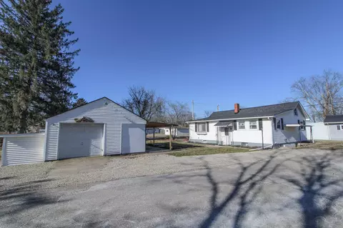 320 Camden Rd, Zanesville, OH 43701
