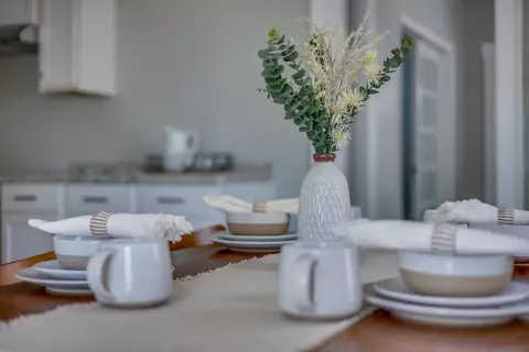 Dining - 1659 Warder St, Springfield, OH 45503 photo 2 of 3