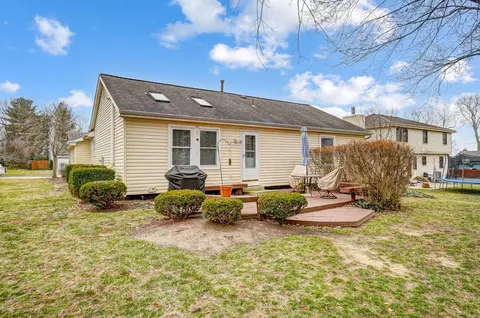 Exterior - 3228 Needham Dr, Dublin, OH 43017 photo 6 of 10
