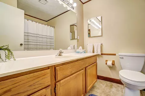Bath - 3228 Needham Dr, Dublin, OH 43017 photo 3 of 3