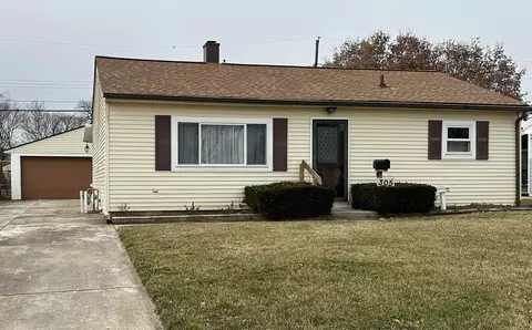 305 Madison Dr W, West Jefferson, OH 43162