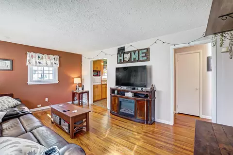 Living - 4480 St Paris Pike, Springfield, OH 45504 photo 2 of 2
