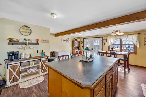 Kitchen - 653 Owens Rd W, Marion, OH 43302 photo 5 of 5