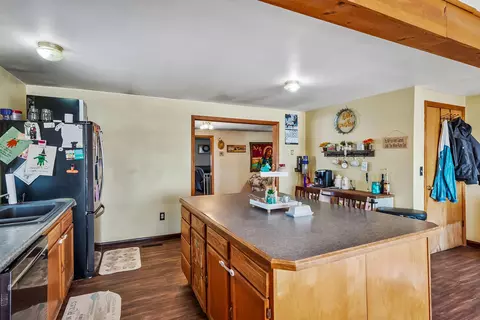 Kitchen - 653 Owens Rd W, Marion, OH 43302 photo 4 of 5