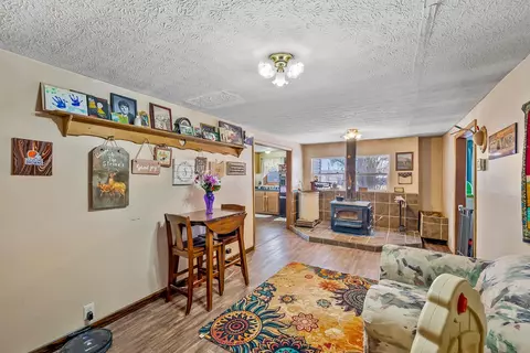 Living - 653 Owens Rd W, Marion, OH 43302 photo 5 of 5