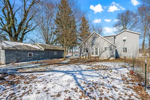 Exterior - 653 Owens Rd W, Marion, OH 43302 photo 5 of 6