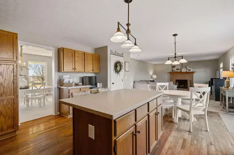 Kitchen - 6924 Zane Trail Rd, Circleville, OH 43113 photo 6 of 7