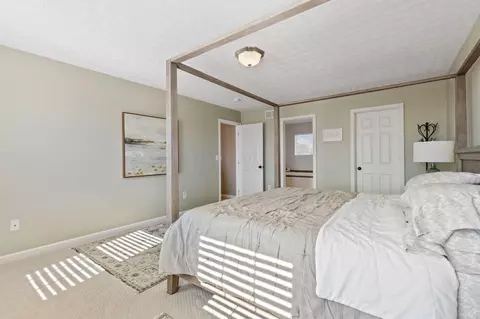 Bedroom - 6924 Zane Trail Rd, Circleville, OH 43113 photo 3 of 7