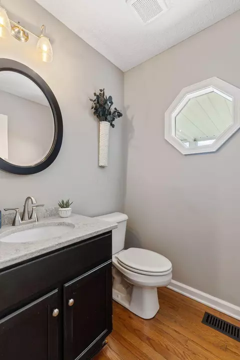 Bath - 6924 Zane Trail Rd, Circleville, OH 43113 photo 1 of 6