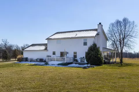 Exterior - 6924 Zane Trail Rd, Circleville, OH 43113 photo 11 of 14
