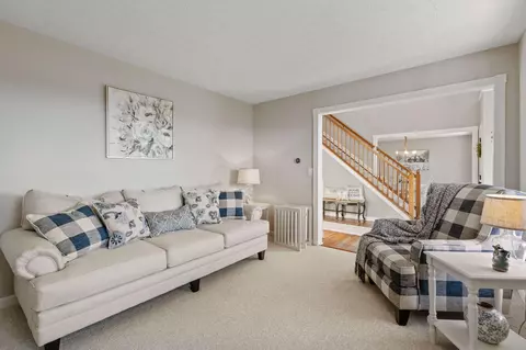 Living - 6924 Zane Trail Rd, Circleville, OH 43113 photo 3 of 8