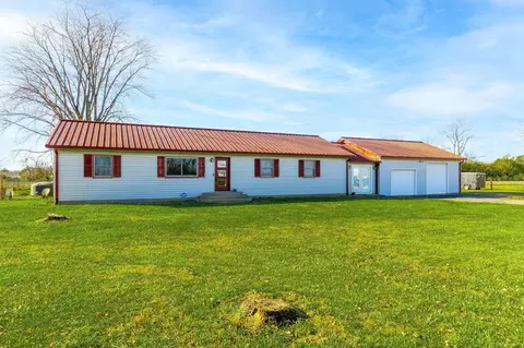 1699 Dennis St, Washington Court House, OH 43160