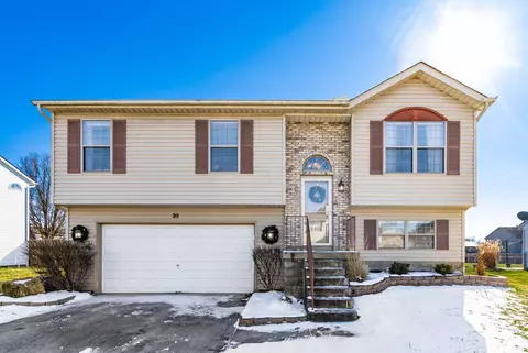 36 Collins Dr, Ashville, OH 43103