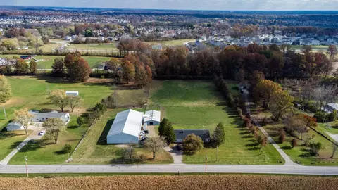 615 S Section Line Rd, Delaware, OH 43015