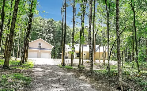 7885 Denunes Rd, Johnstown, OH 43031