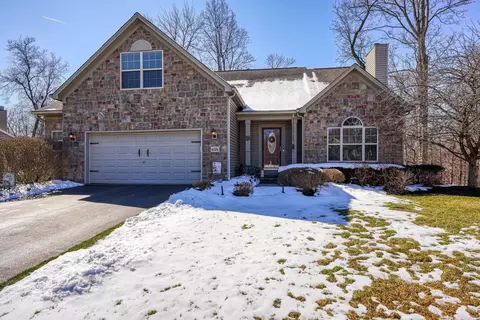 6826 Casselbury Mills Ct, Lewis Center, OH 43035