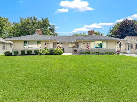 1829-1831 Ridgecliff Rd, Upper Arlington, OH 43221