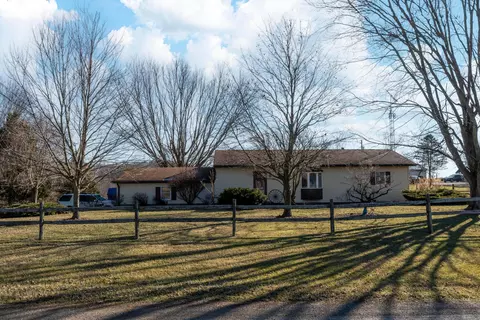 9405 Mulberry Rd, Mount Perry, OH 43760