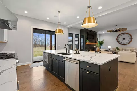 Kitchen - 2000 Horseshoe Rd, Delaware, OH 43015 photo 6 of 9