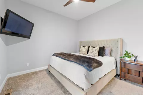 Bedroom - 2000 Horseshoe Rd, Delaware, OH 43015 photo 5 of 9