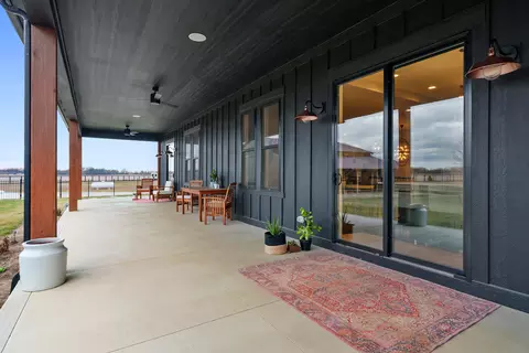 Exterior - 2000 Horseshoe Rd, Delaware, OH 43015 photo 9 of 26