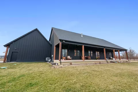 Exterior - 2000 Horseshoe Rd, Delaware, OH 43015 photo 13 of 26