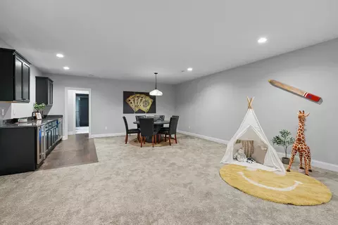 Living - 2000 Horseshoe Rd, Delaware, OH 43015 photo 8 of 8