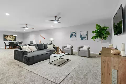 Living - 2000 Horseshoe Rd, Delaware, OH 43015 photo 5 of 8