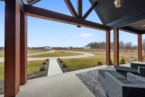 Exterior - 2000 Horseshoe Rd, Delaware, OH 43015 photo 7 of 26