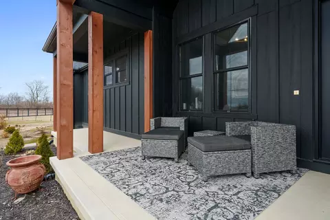 Exterior - 2000 Horseshoe Rd, Delaware, OH 43015 photo 6 of 26