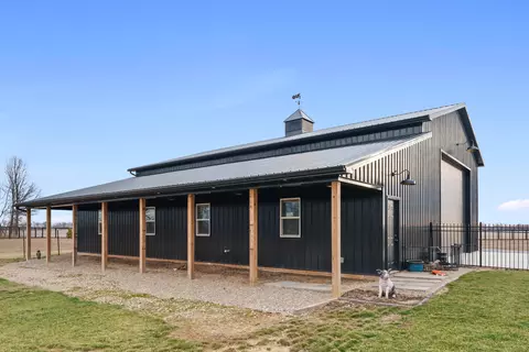 Exterior - 2000 Horseshoe Rd, Delaware, OH 43015 photo 16 of 26