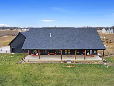 Exterior - 2000 Horseshoe Rd, Delaware, OH 43015 photo 25 of 26