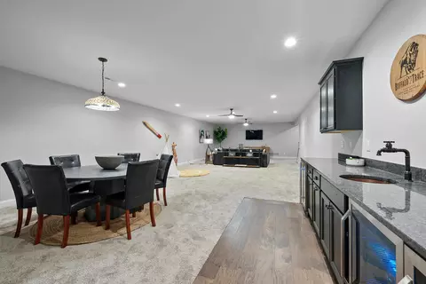 Dining - 2000 Horseshoe Rd, Delaware, OH 43015 photo 4 of 4