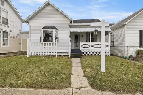 145 Pleasant St, Circleville, OH 43113