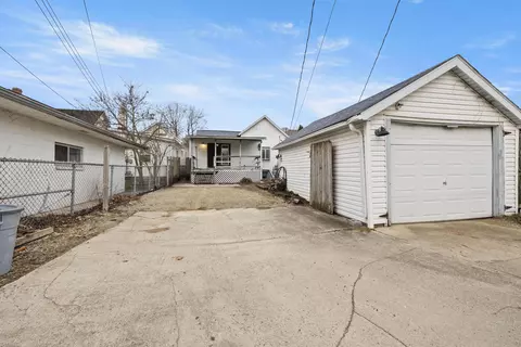 Exterior - 145 Pleasant St, Circleville, OH 43113 photo 6 of 6