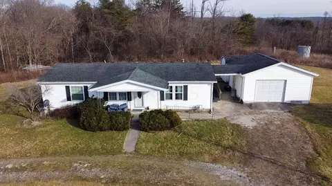 3706 State Route 13 SE, Crooksville, OH 43731