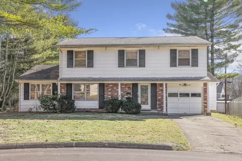 52 Eden Pl, Athens, OH 45701