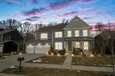 806 Memories Ln, Westerville, OH 43081