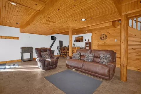Living - 12665 Middlefork Rd, Amanda, OH 43102 photo 4 of 5