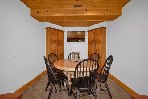 Dining - 12665 Middlefork Rd, Amanda, OH 43102 photo 5 of 5